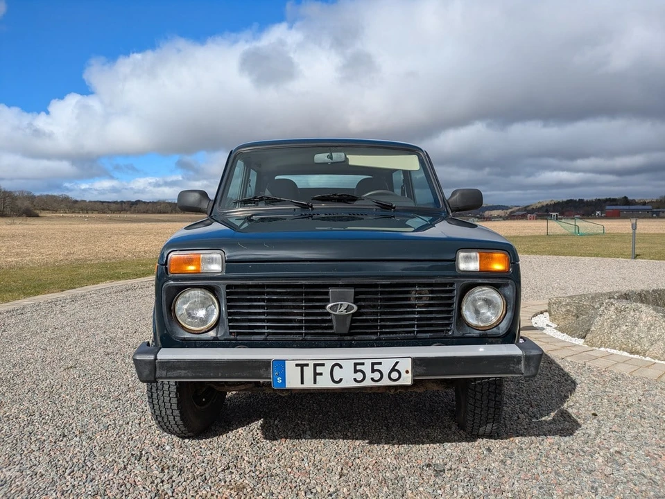 2013 Lada - Image 4 of 30
