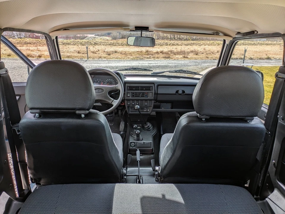 2013 Lada - Image 29 of 30