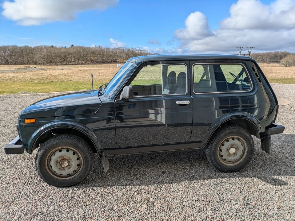 2013 Lada - Image 9 of 30