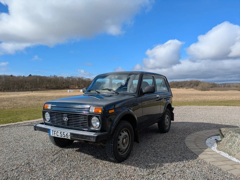 2013 Lada - Image 13 of 30