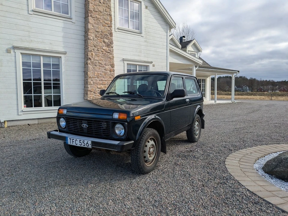 2013 Lada - Image 14 of 30