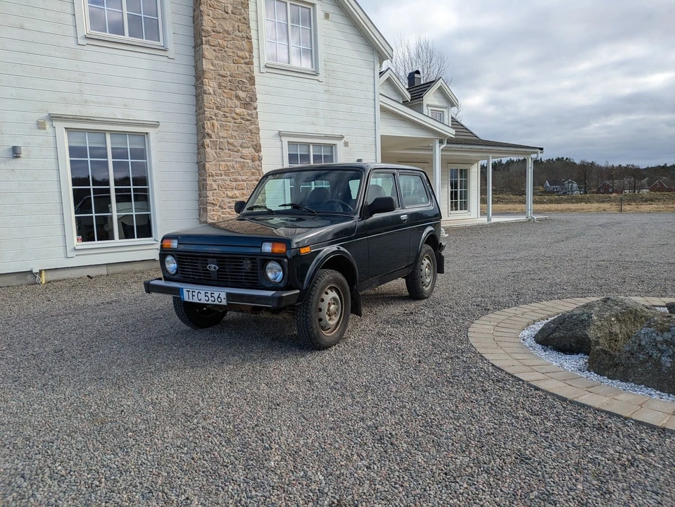 2013 Lada - Image 15 of 30