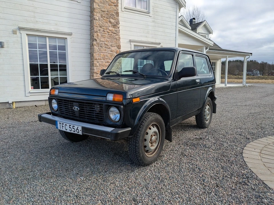 2013 Lada - Image 16 of 30