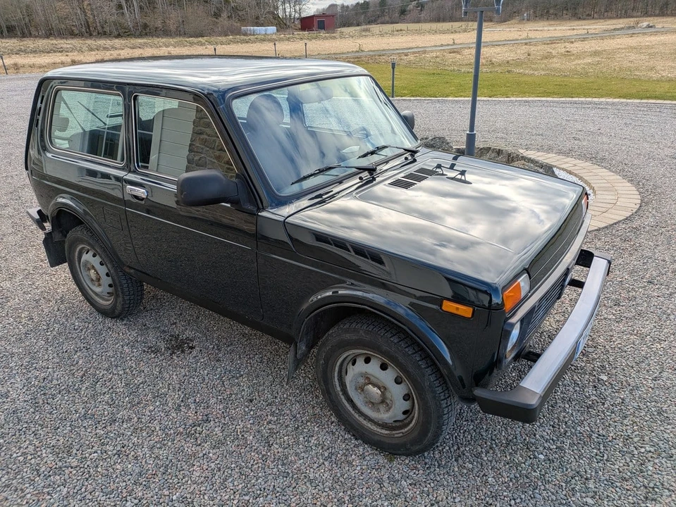 2013 Lada - Image 23 of 30