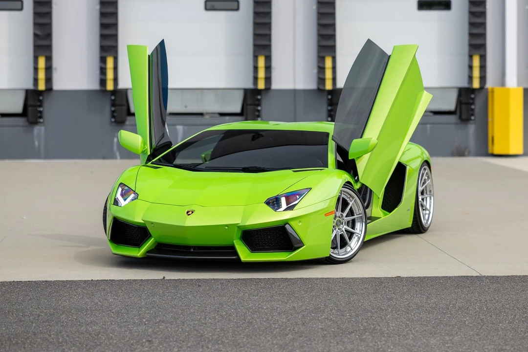 2013 Lamborghini Aventador LP700-4 - Image 11 of 31