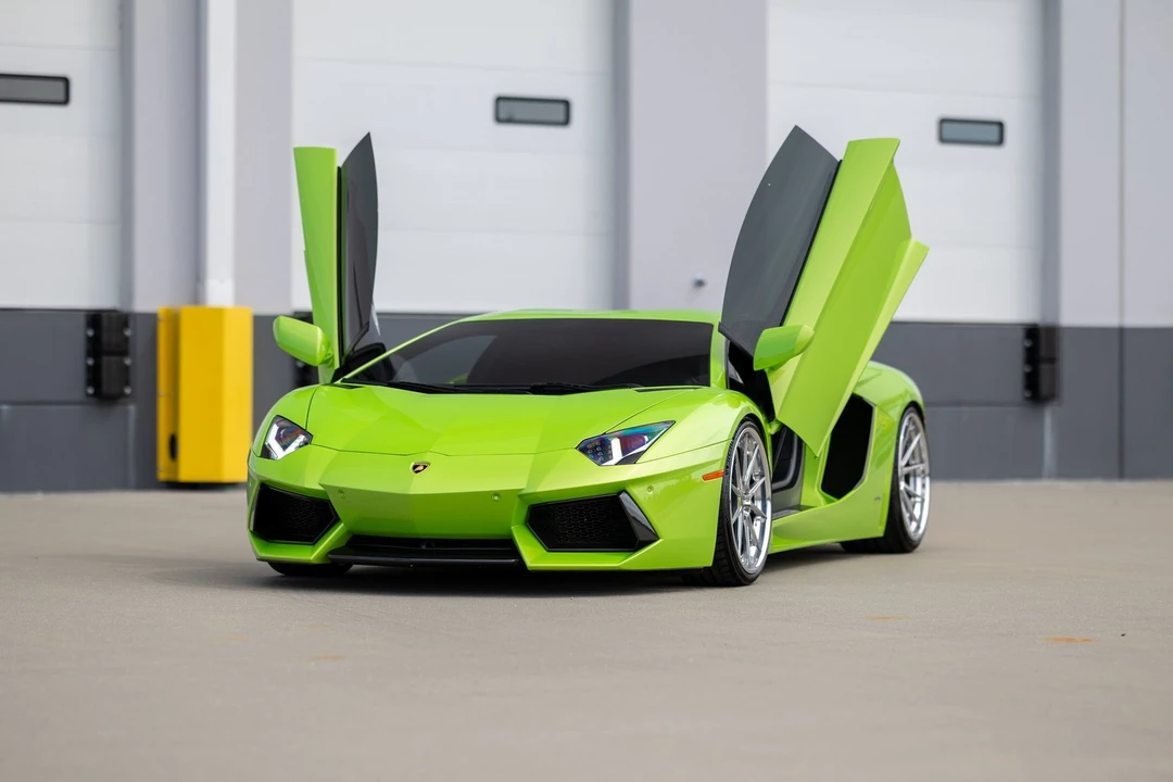 2013 Lamborghini Aventador LP700-4 - Image 3 of 31
