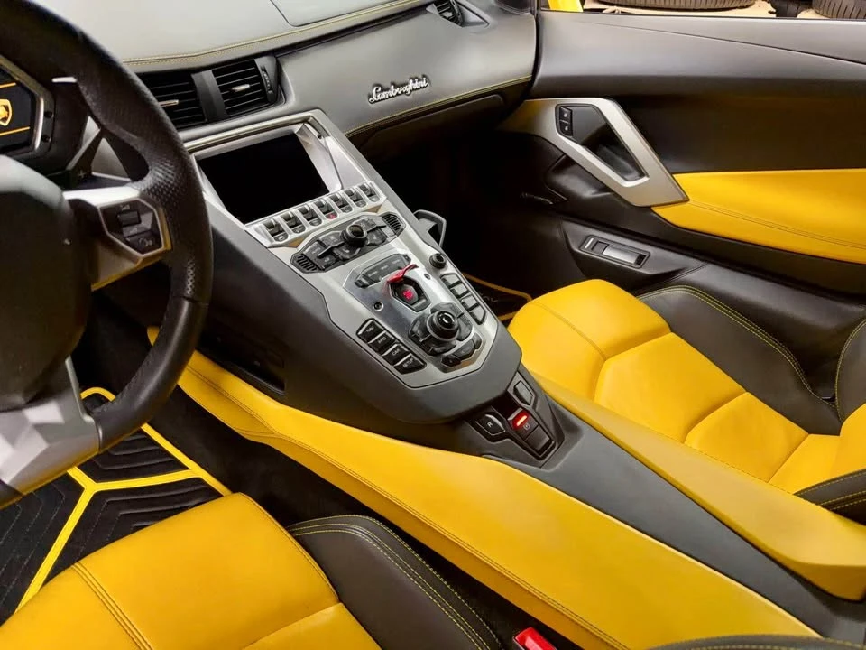 2013 Lamborghini Aventador LP700-4 - Image 8 of 11