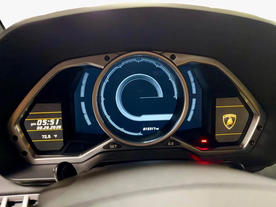 2013 Lamborghini Aventador LP700-4 - Image 10 of 11