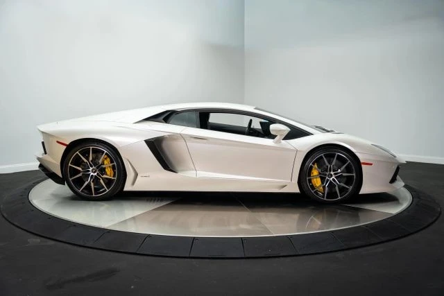 2013 Lamborghini Aventador LP700-4 - Image 9 of 21