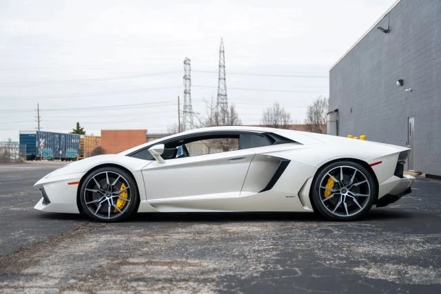 2013 Lamborghini Aventador LP700-4 - Image 12 of 18