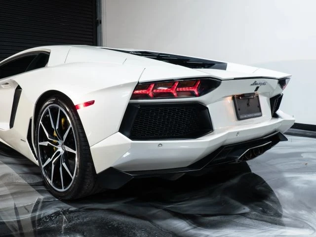 2013 Lamborghini Aventador LP700-4 - Image 10 of 21