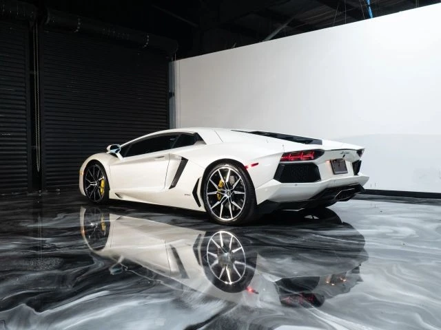 2013 Lamborghini Aventador LP700-4 - Image 12 of 21