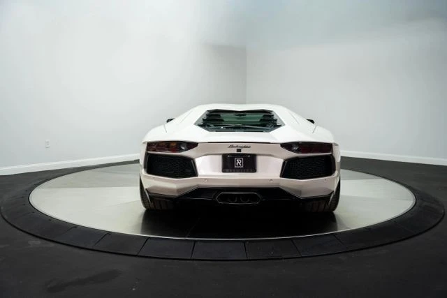 2013 Lamborghini Aventador LP700-4 - Image 8 of 21