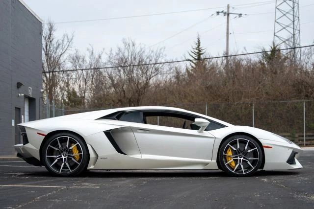 2013 Lamborghini Aventador LP700-4 - Image 9 of 18