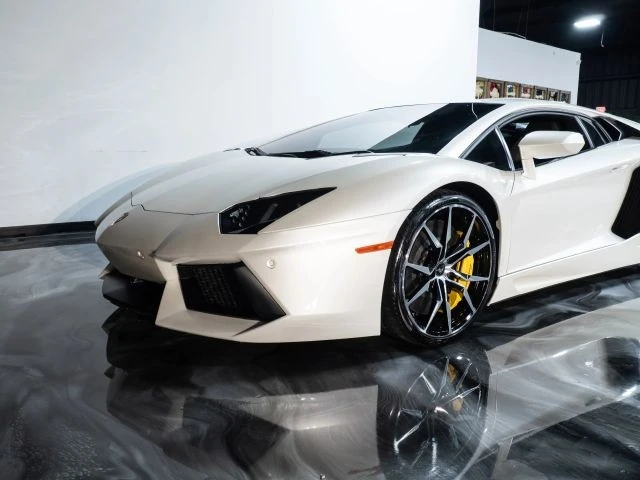 2013 Lamborghini Aventador LP700-4 - Image 15 of 21