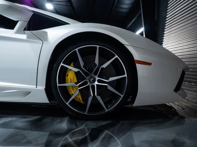 2013 Lamborghini Aventador LP700-4 - Image 19 of 21