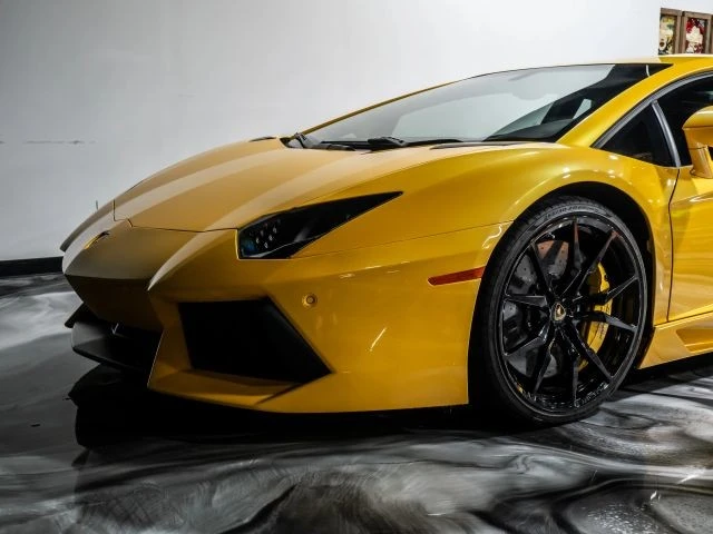 2013 Lamborghini Aventador LP700-4 - Image 16 of 21