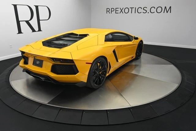 2013 Lamborghini Aventador LP700-4 - Image 9 of 26