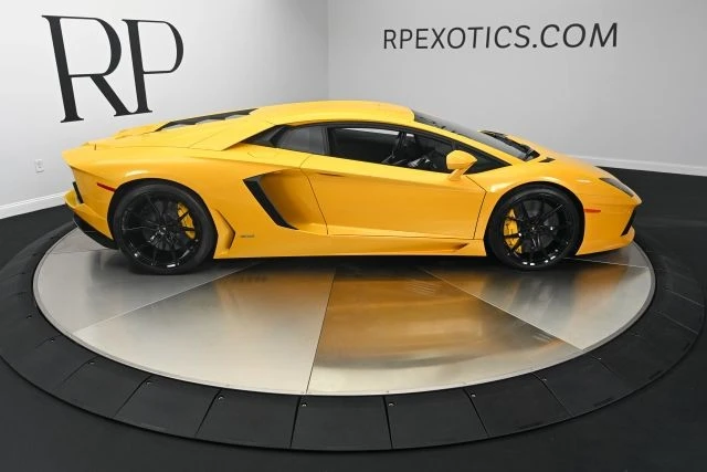 2013 Lamborghini Aventador LP700-4 - Image 11 of 26