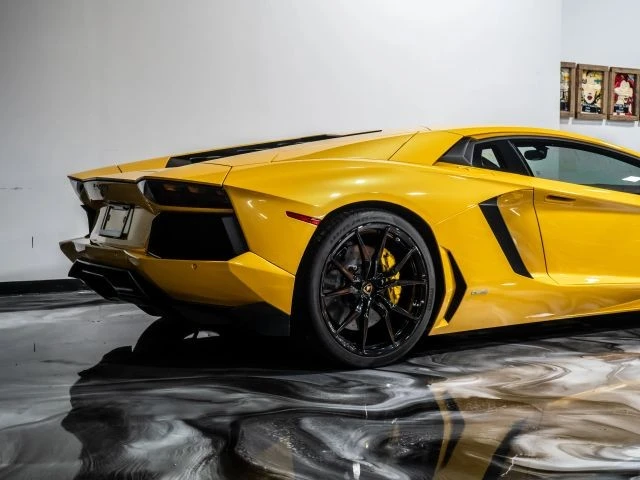 2013 Lamborghini Aventador LP700-4 - Image 9 of 21