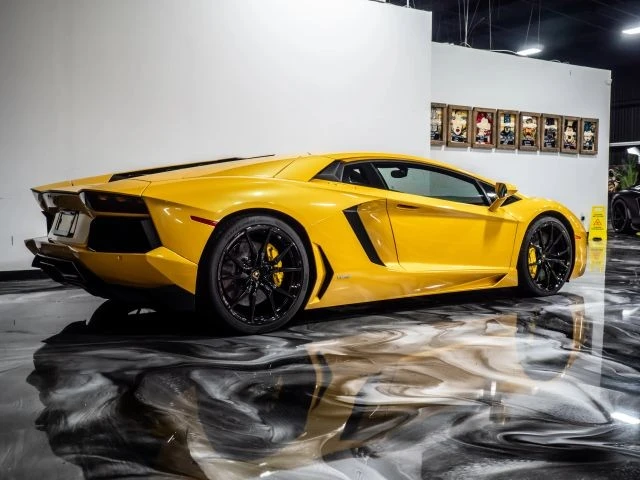 2013 Lamborghini Aventador LP700-4 - Image 8 of 21