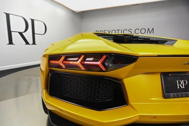 2013 Lamborghini Aventador LP700-4 - Image 16 of 26
