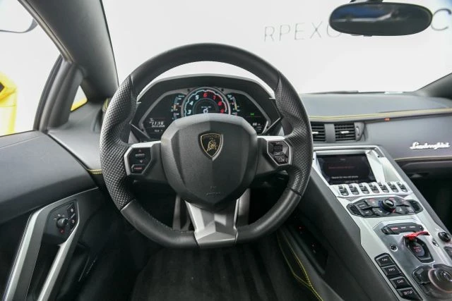 2013 Lamborghini Aventador LP700-4 - Image 20 of 26