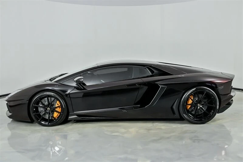 2013 Lamborghini Aventador LP700-4 - Image 8 of 21