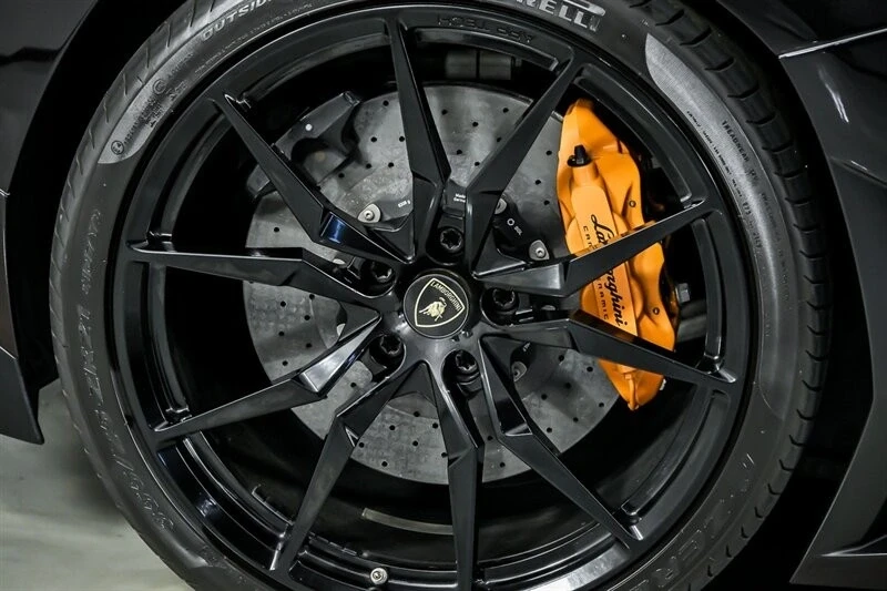 2013 Lamborghini Aventador LP700-4 - Image 17 of 21