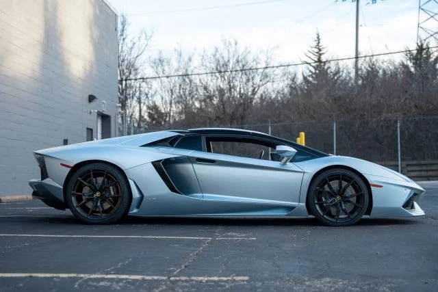 2013 Lamborghini Aventador LP700-4 - Image 10 of 21