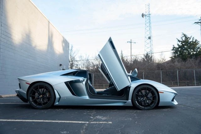2013 Lamborghini Aventador LP700-4 - Image 5 of 21