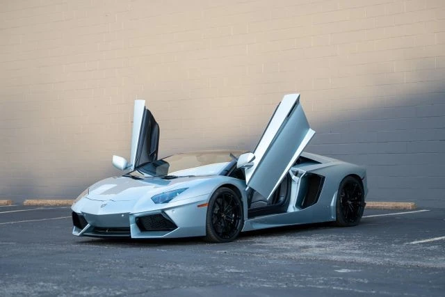 2013 Lamborghini Aventador LP700-4 - Image 9 of 21