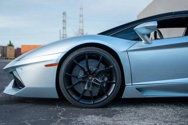 2013 Lamborghini Aventador LP700-4 - Image 16 of 21