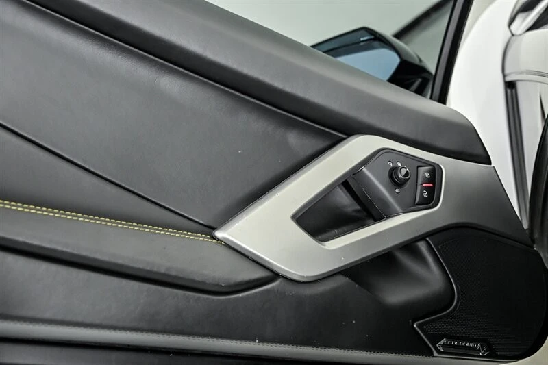 2013 Lamborghini Aventador LP700-4 - Image 18 of 31