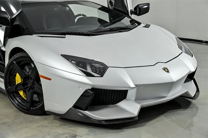 2013 Lamborghini Aventador LP700-4 - Image 3 of 31