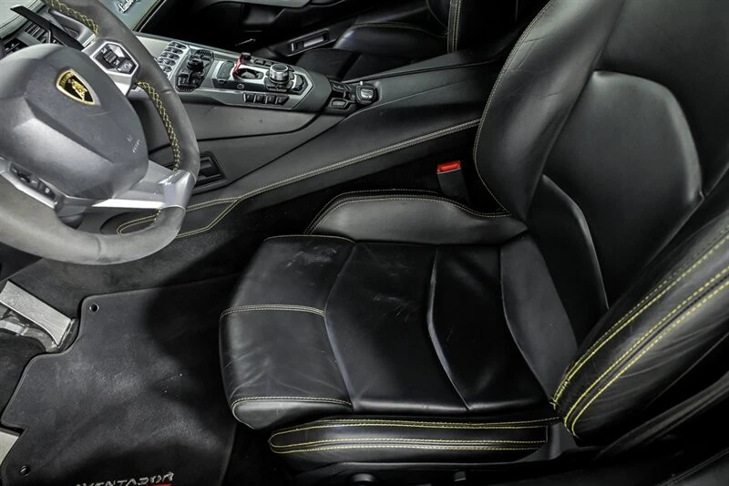 2013 Lamborghini Aventador LP700-4 - Image 21 of 31