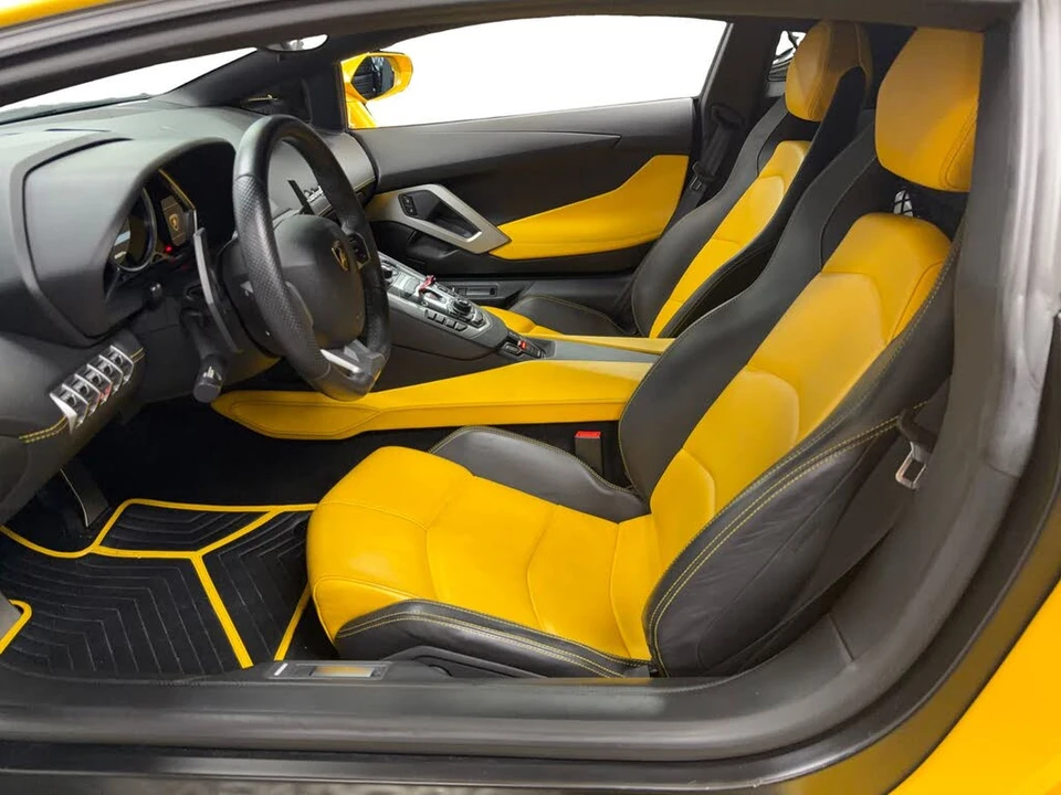 2013 Lamborghini Aventador LP700-4 - Image 7 of 12