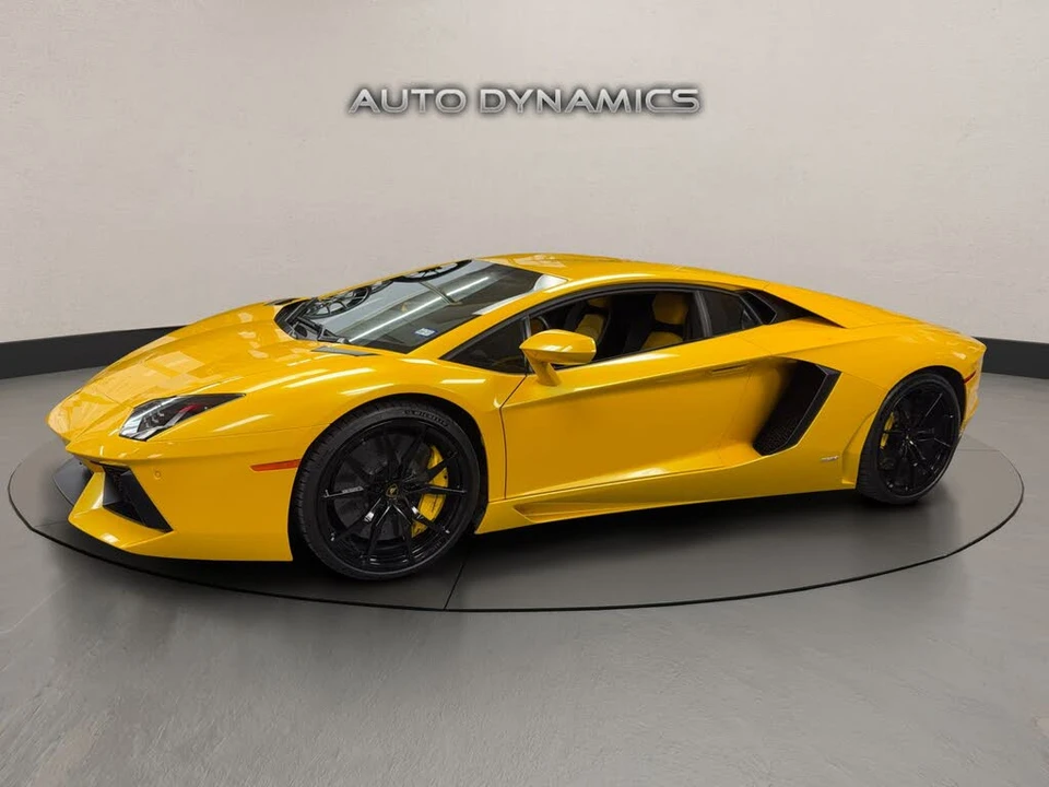 2013 Lamborghini Aventador LP700-4 - Image 2 of 12