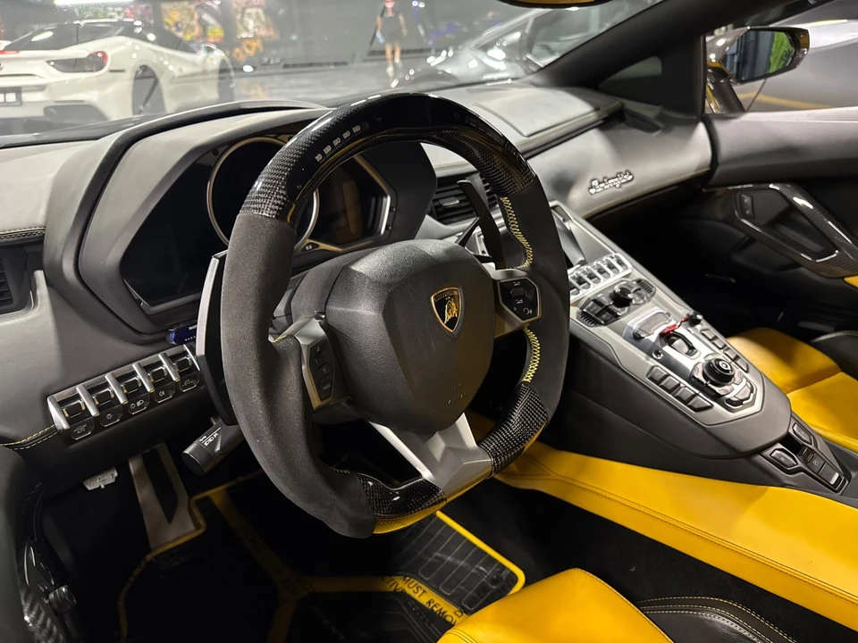 2013 Lamborghini Aventador LP700-4 - Image 7 of 10