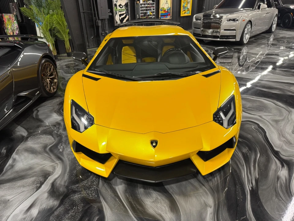 2013 Lamborghini Aventador LP700-4 - Image 10 of 10