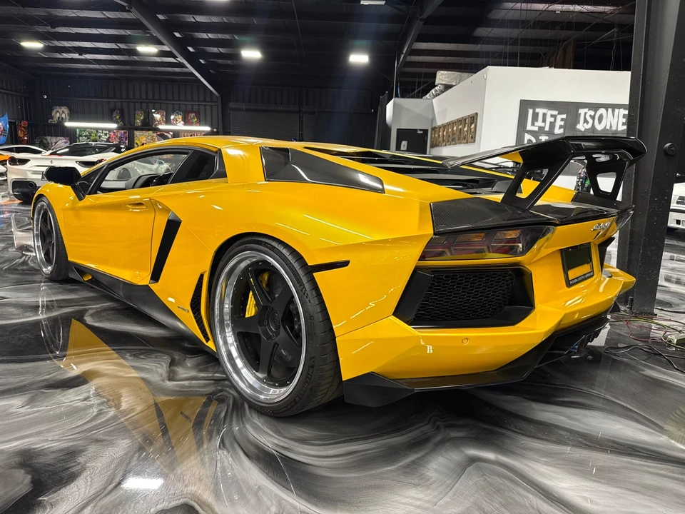 2013 Lamborghini Aventador LP700-4 - Image 2 of 10