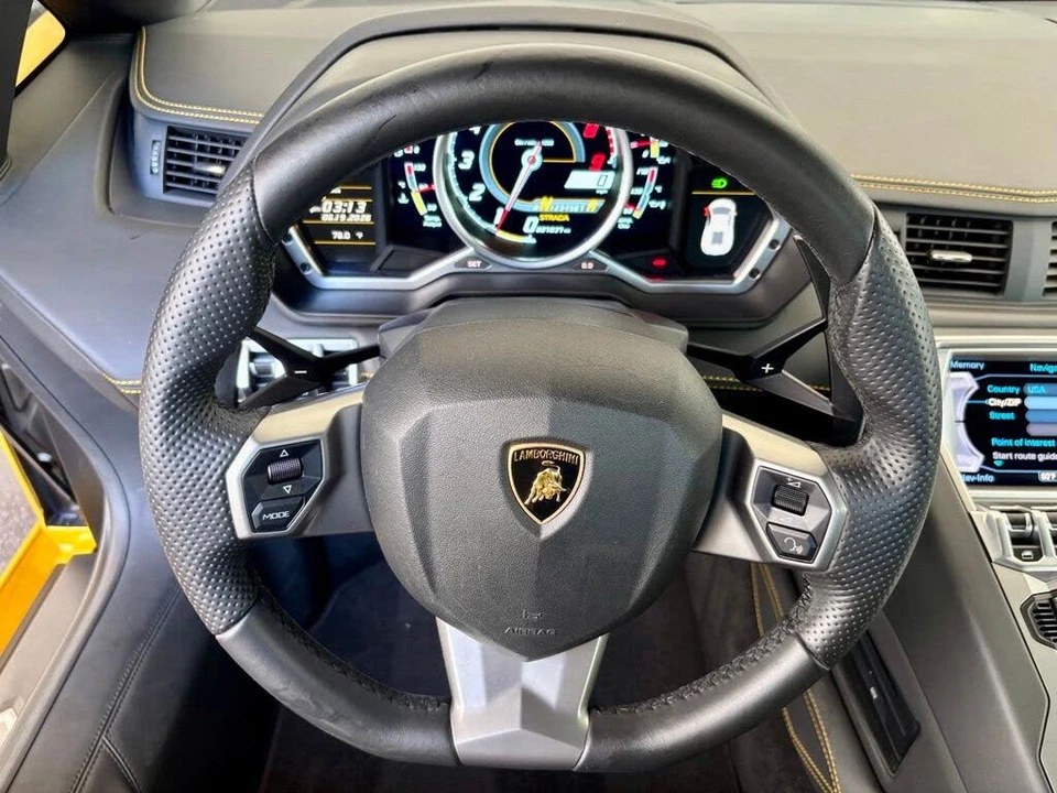 2013 Lamborghini Aventador LP700-4 - Image 14 of 28