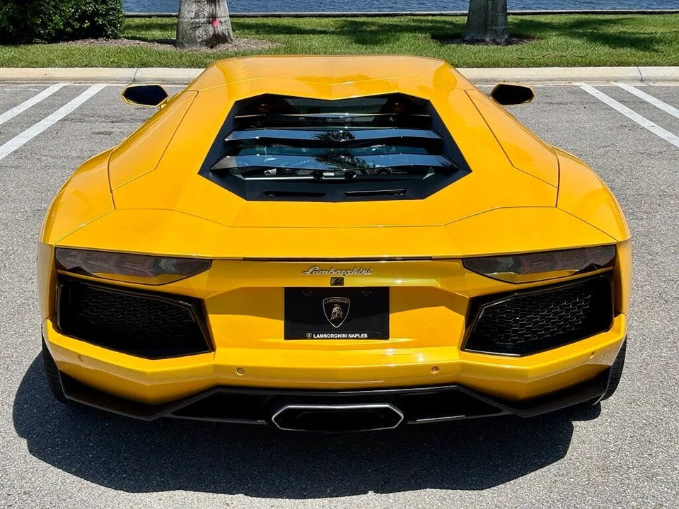 2013 Lamborghini Aventador LP700-4 - Image 7 of 28