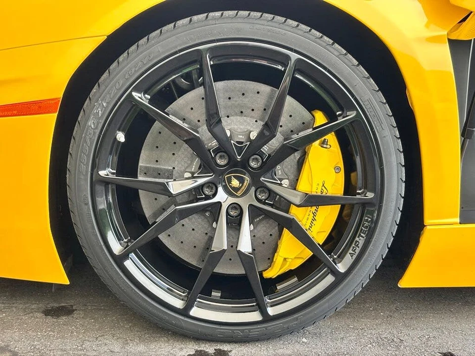 2013 Lamborghini Aventador LP700-4 - Image 16 of 28