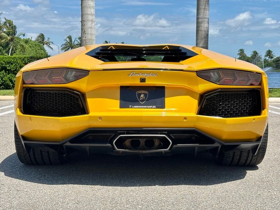 2013 Lamborghini Aventador LP700-4 - Image 8 of 28