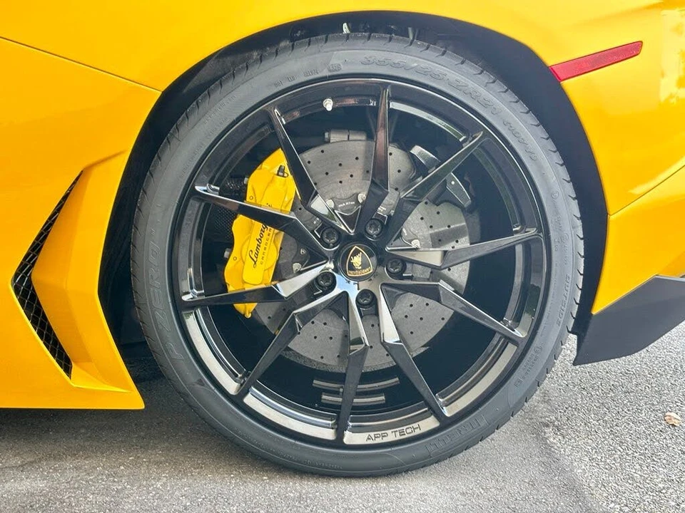 2013 Lamborghini Aventador LP700-4 - Image 17 of 28