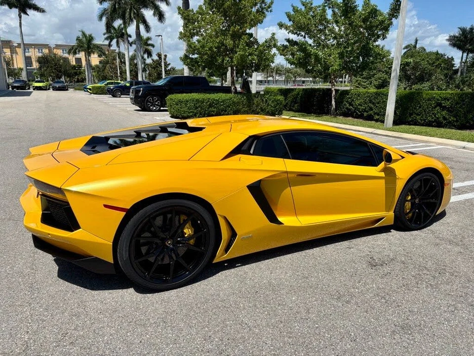 2013 Lamborghini Aventador LP700-4 - Image 6 of 28