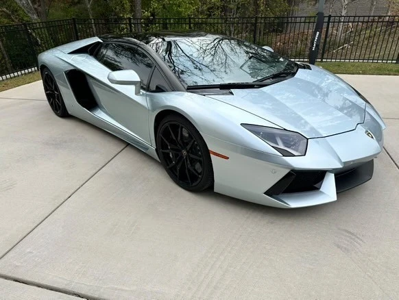 2013 Lamborghini Aventador LP700-4 - Image 2 of 12