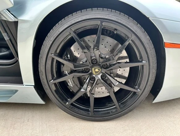 2013 Lamborghini Aventador LP700-4 - Image 11 of 12