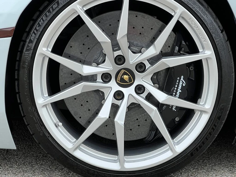 2013 Lamborghini Aventador LP700-4 - Image 23 of 31